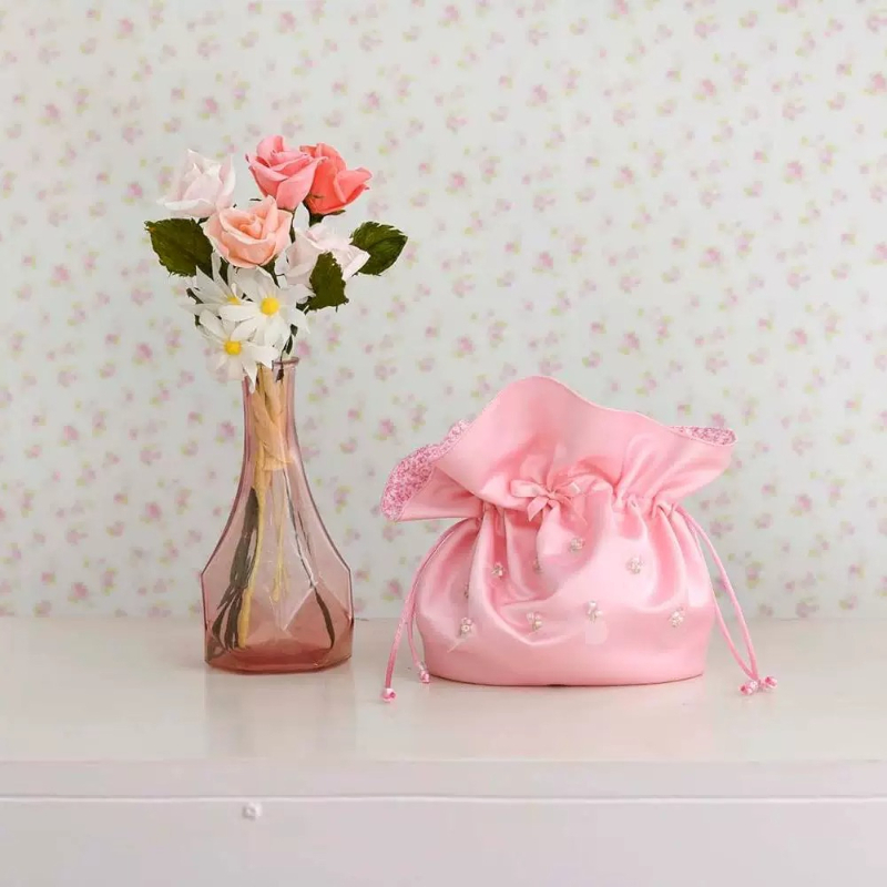 MICHU COQUETTE Fabric Accessor - Art Craft Books 评论和价格